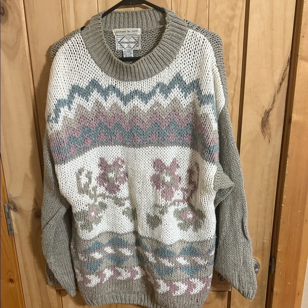 Vintage Goldentouch Women's Cream Crew Neck Sweater